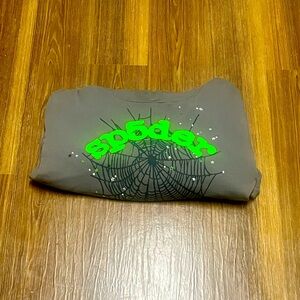 Sp5der brand hoodie. Size medium, worn, good condition.